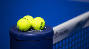 Padel balls at court